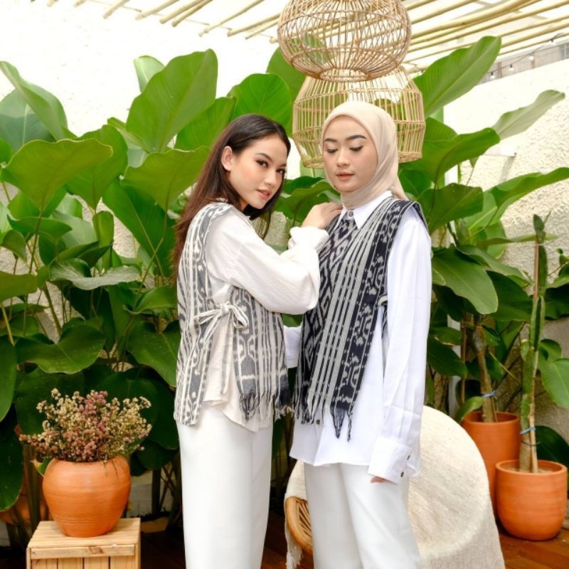 Outer Vest Tenun Toraja