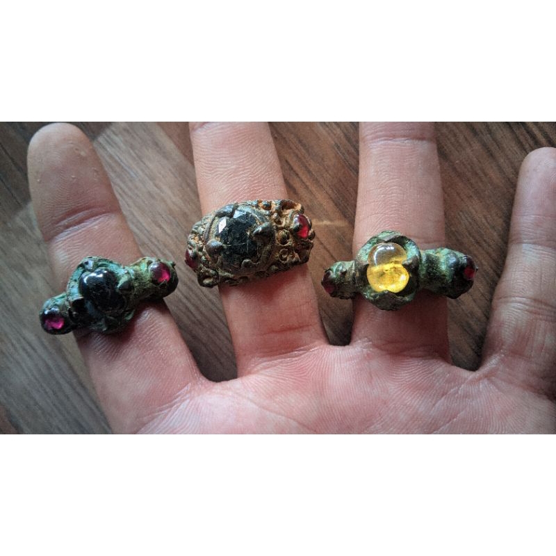 cincin Majapahit mata 3