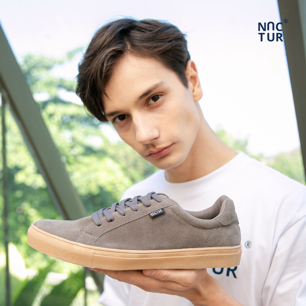 NOCTUR - Sneakers Pria Abu Kulit Suede N-500