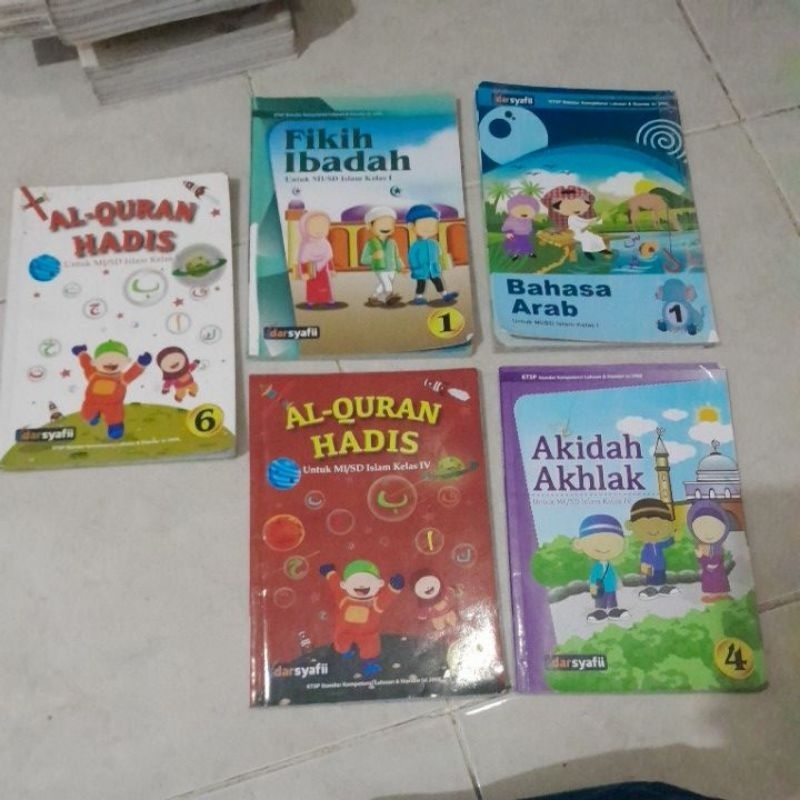 buku fikih ibadah,bahasa arab untuk kelas 1 MI/SD &amp; al-Quran hadis,akidah akhlak kelas 4 mi/sd,al-Quran hadis kelas 5 penerbit darsyafii