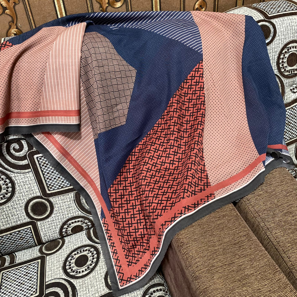 KERUDUNG SEGI EMPAT JOURNEY KW / HIJAB SEGIEMPAT JOURNEY KW / JILBAB SEGIEMPAT VOAL MOTIF / FALYAS H