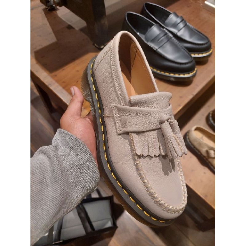 SALE DOCMART DR MARTENS ADRIAN TASSEL VIRGINIA BEIGE NEW ORIGINAL