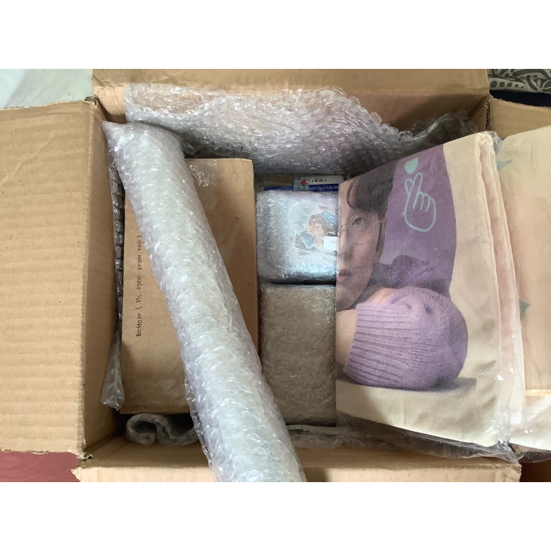 Take OFF LUCAS XIAOJUN ALBUM BARISTA TOTM THAI PRESS