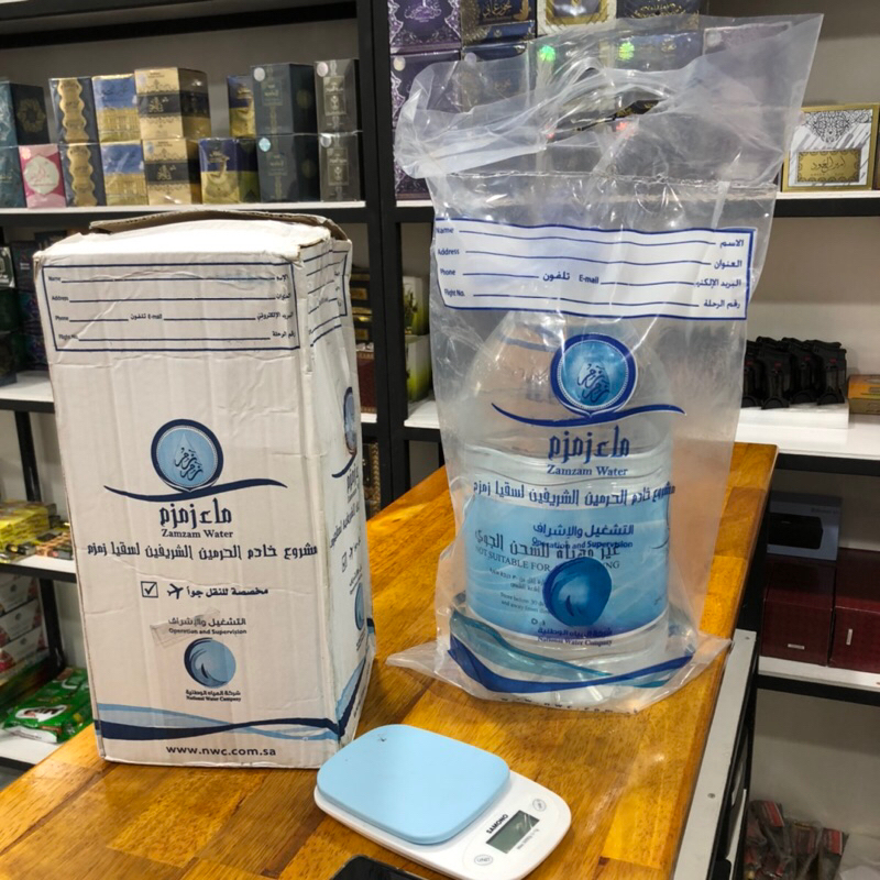 

Air Zam-Zam 5 Liter 100% Dijamin Asli import Saudi Arabia