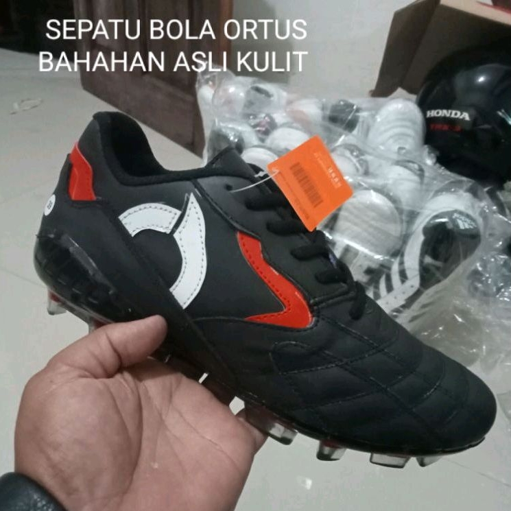 Sepatu sepak bola bahan asli kulit/sepatu sepak bola ourtus