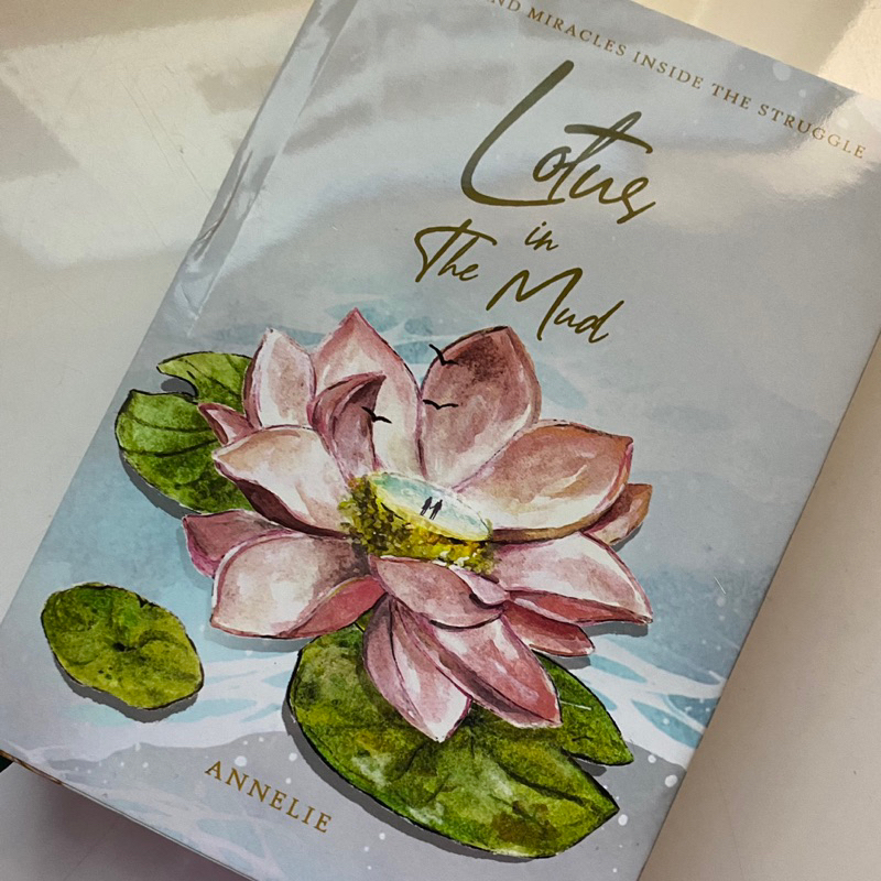 

PRELOVED Lotus in the Mud / Bumi / Gerhana