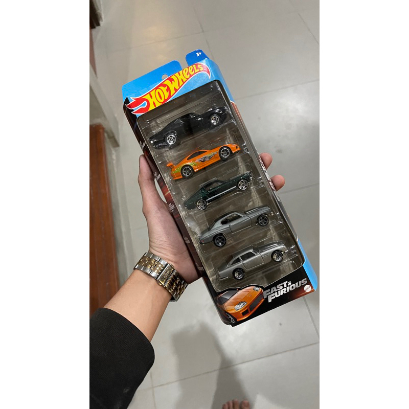hot wheels gift pack isi 5 fast and furious