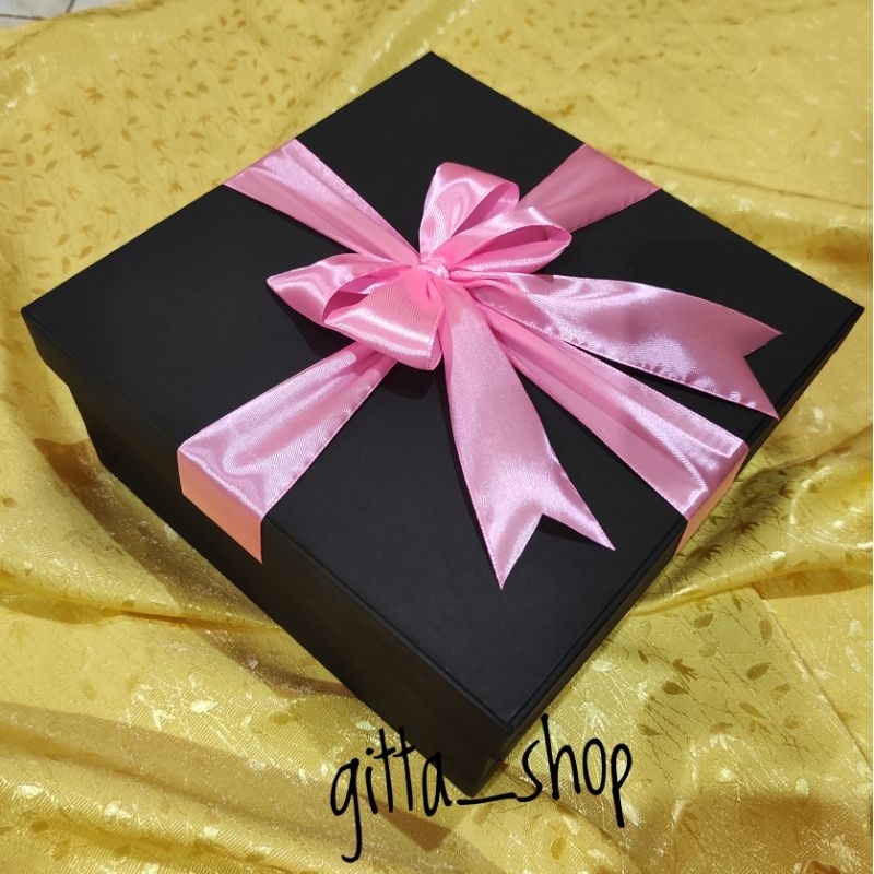 

(FH1KGC) CUSTOM GIFT BOX KOTAK KADO HARDBOX 1Kg DAPAT 2