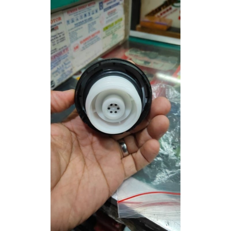 Tutup Tangki Bensin Suzuki Swift 2005-2011 OEM