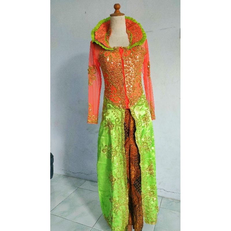 Preloved-Kebaya Model Panjang