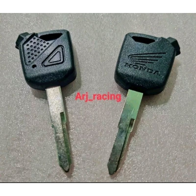 bahan duplikat kunci montor honda vario 125,125 led scoopy