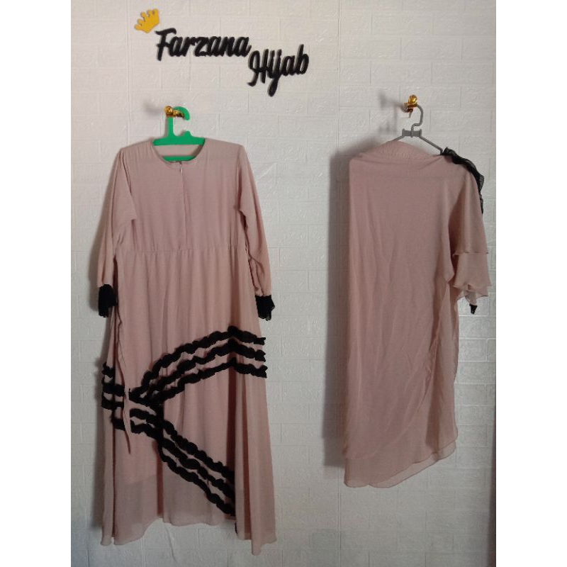 Gamis set syar'i kriwil hitam preloved