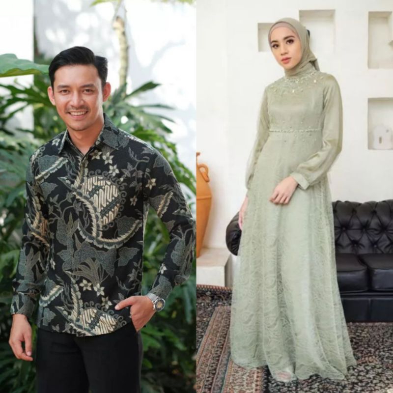 COUPLE NADINE DRESS BROKAT TILLE ROBERTO CAVALLI MIX KEMEJA BATIK PEKALONGAN LENGAN PANJANG WARNA HI