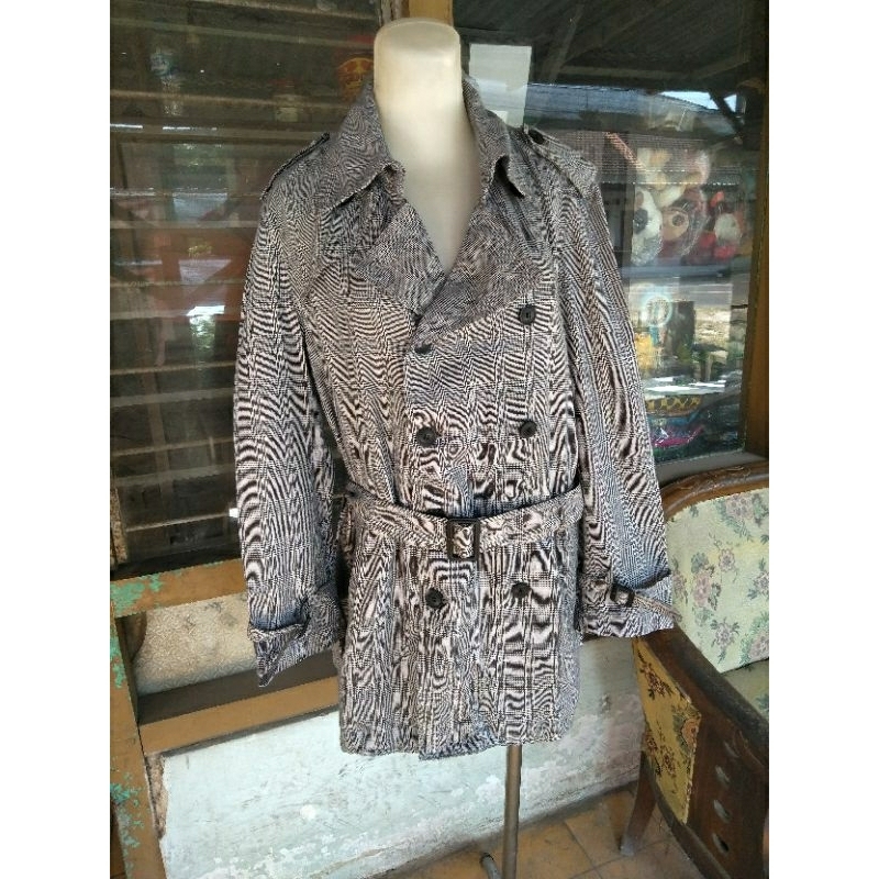 COAT motif kotak