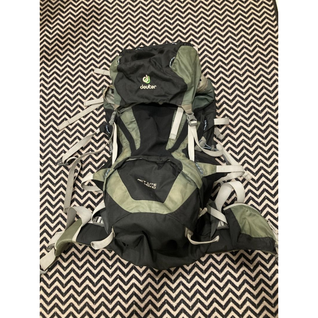 [Preloved] Deuter Act Lite 40+10 lt Hiking Outdoor Carrier