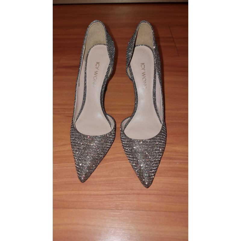 SEPATU ICY WONG ORIGINAL SIZE 36 (PRELOVED)