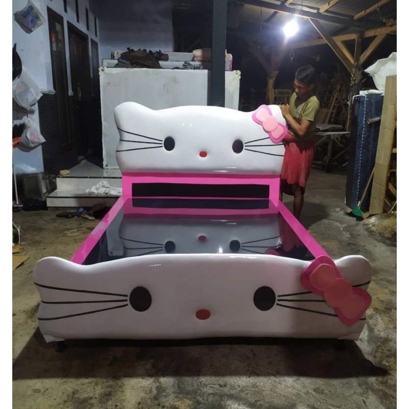 Divan karakter Hello kitty