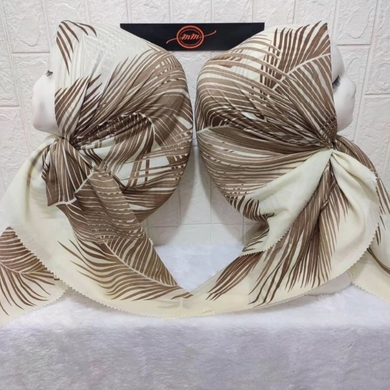 Hijab Segi Empat Voal Motif Daun Warna Cream Jilbab Terbaru