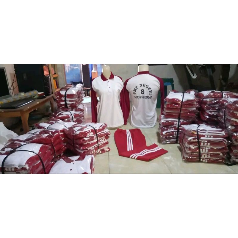 Seragam olahraga SMA
