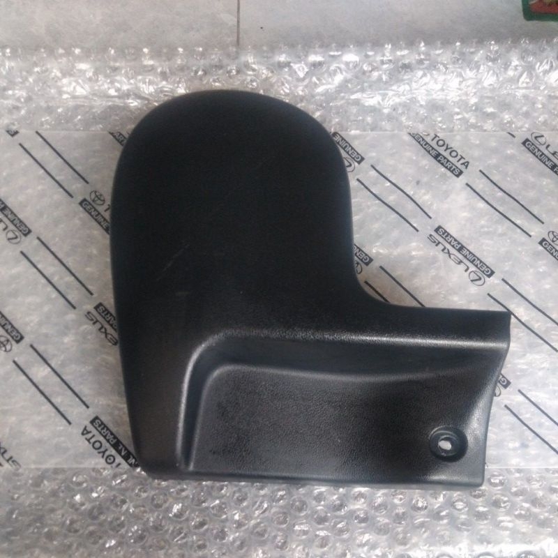 cover tutup jok bangku baris 3 RH kanan Innova ribone original