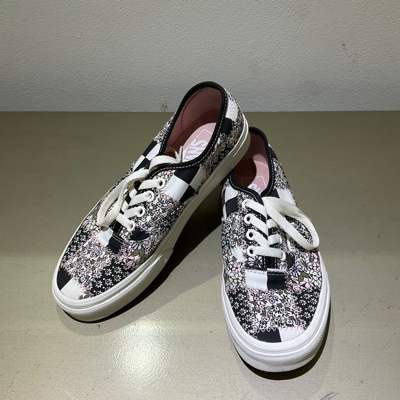 Vans Authentic Black White Pink BW Flower Original