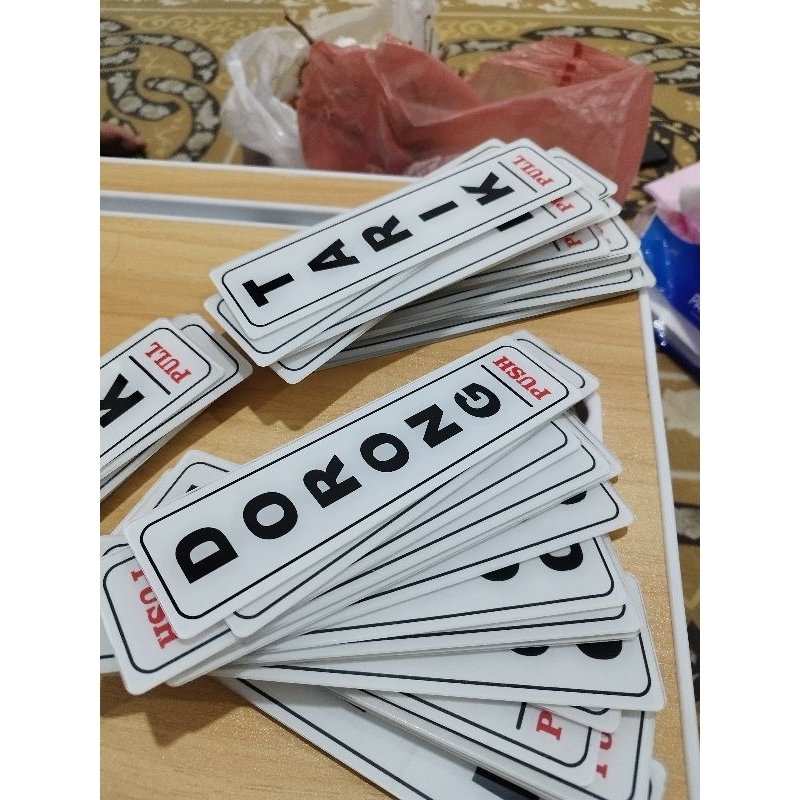 

A01 - Acrylic Tarik dan Dorong, Premium