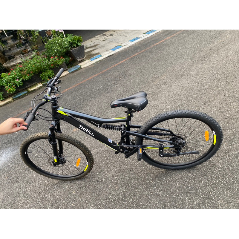 sepeda gunung THRILL