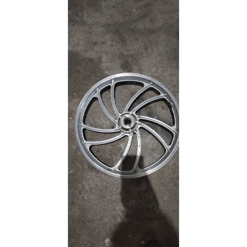 velg resing cefiro depan r 17