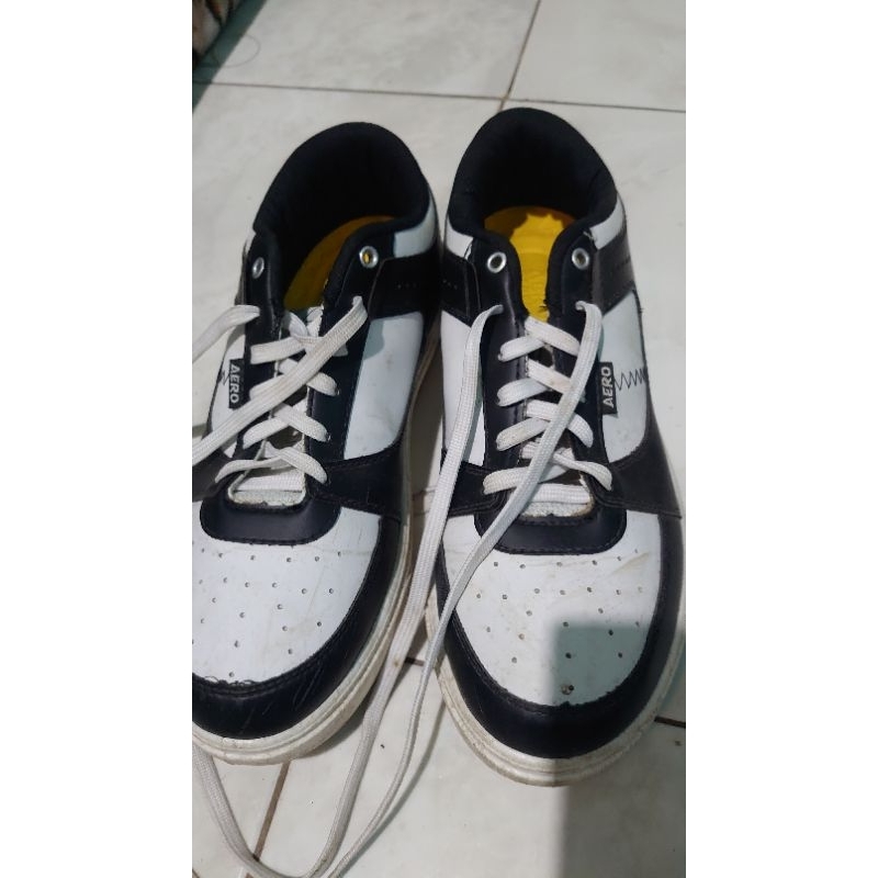 Aerostreet Hoops Low Black white