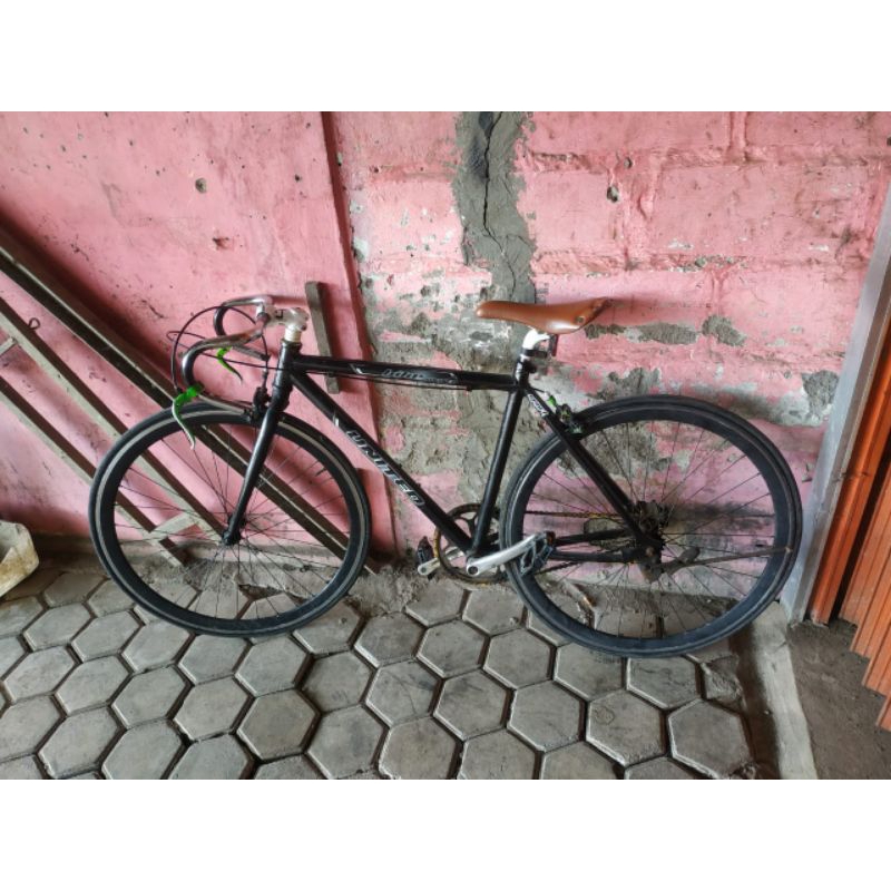 SEPEDA FIXIE UNITED SOLOIST71