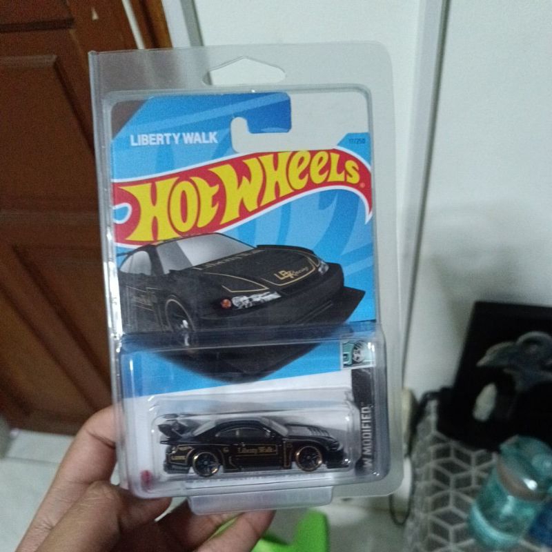 Hotwheels LBWK Hitam Nissan S15