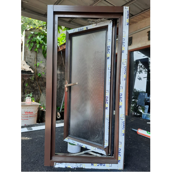 Kusen casement aluminium 60 x 60