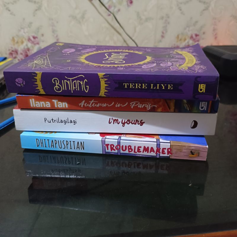 preloved novel original autumn in paris i'm yours troublemaker buku novel ilana tan putrilagilagi in