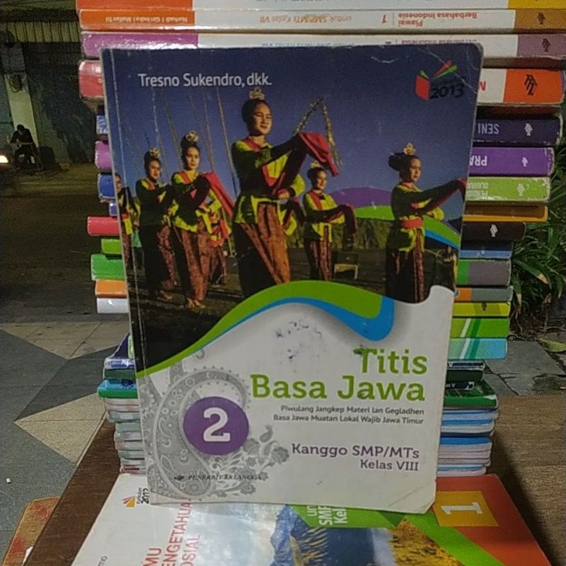 Buku titis Basa Jawa untuk SMP kelas 2 (original)