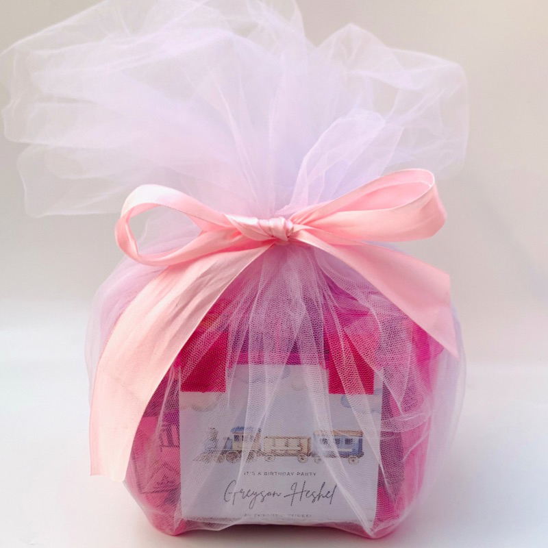 

Container Treat Box with Ribbon and tiles