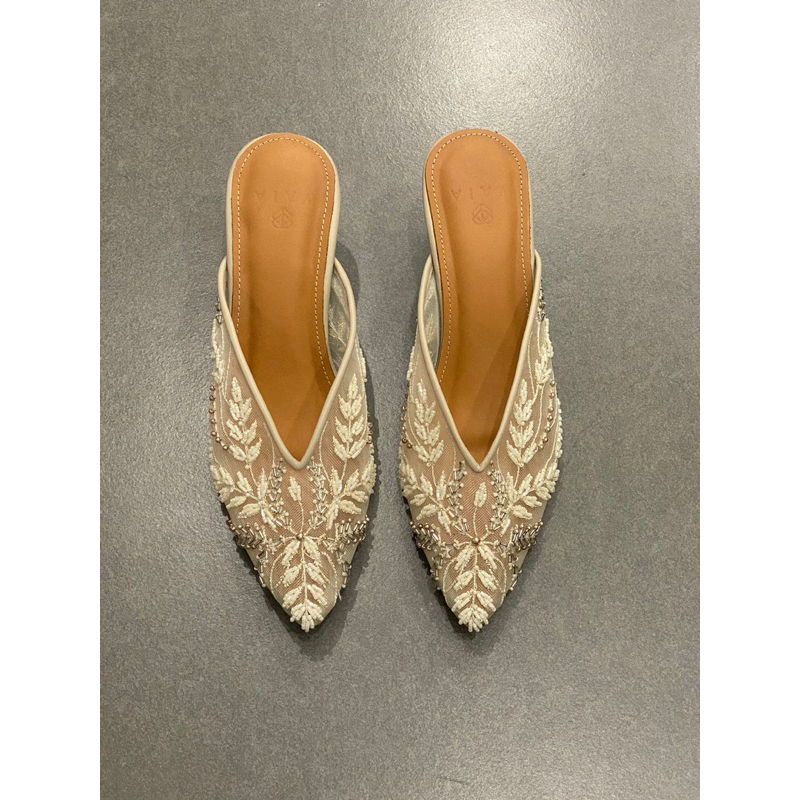 Order Preloved Vaia Shoes in Beige