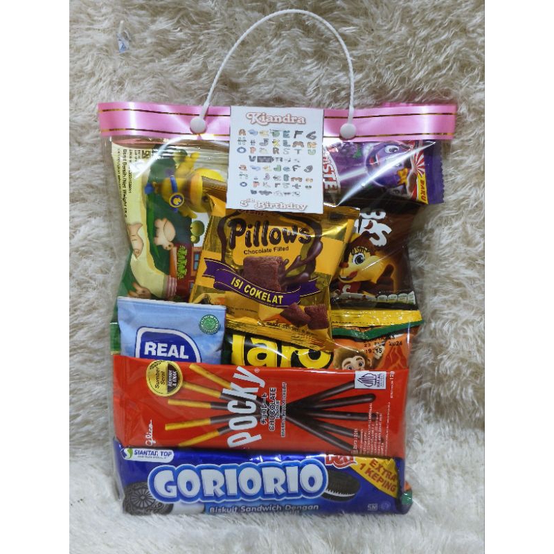 

Bingkisan//hampers//paket ulang tahun anak