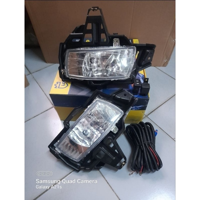 FOGLAMP/LAMPU KABUT TOYOTA INNOVA 2009-2011 LW-TY619