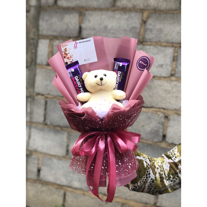 

BUCKET BONEKA TEDDY BEAR & DAIRY MILK