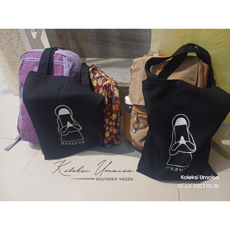 Tas totebag kanvas hitam sablon