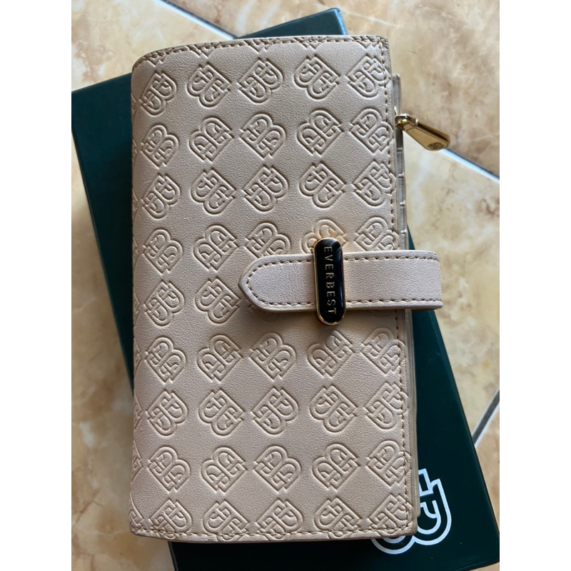 Dompet everbest preloved