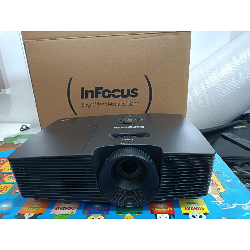 proyektor infocus in224 HDMI