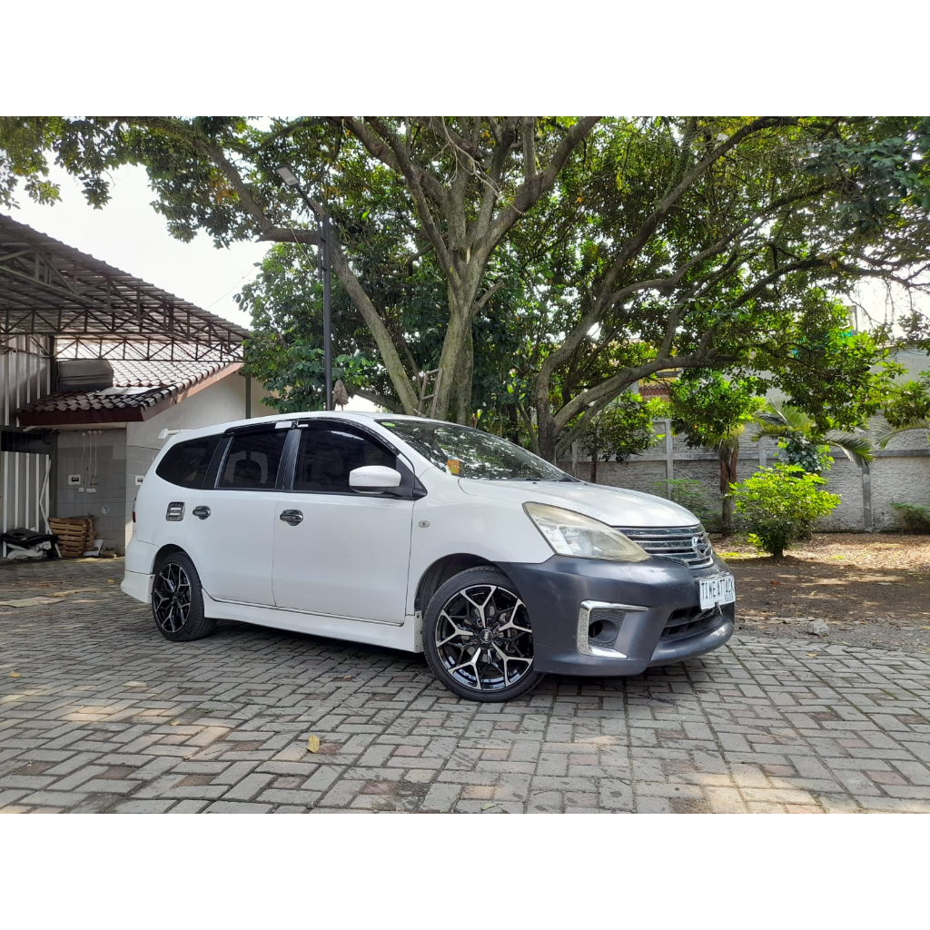 Velg Racing R17 Untuk Mobil Grand Livina Merk HSR Wheel Tipe MYTH01