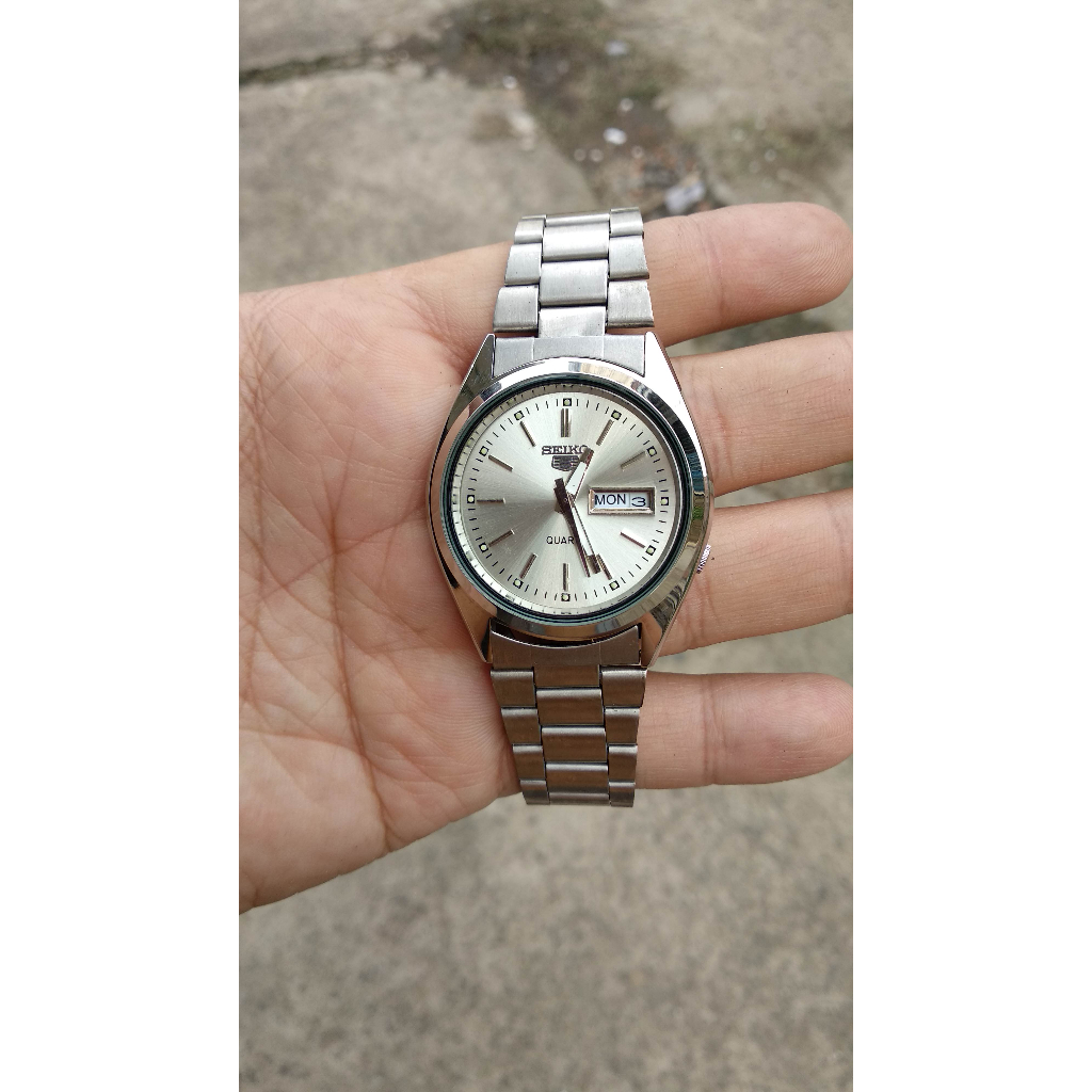 jam tangan pria seiko 5 quartz jam klasik silver jam vintage jam fashion klasik pria