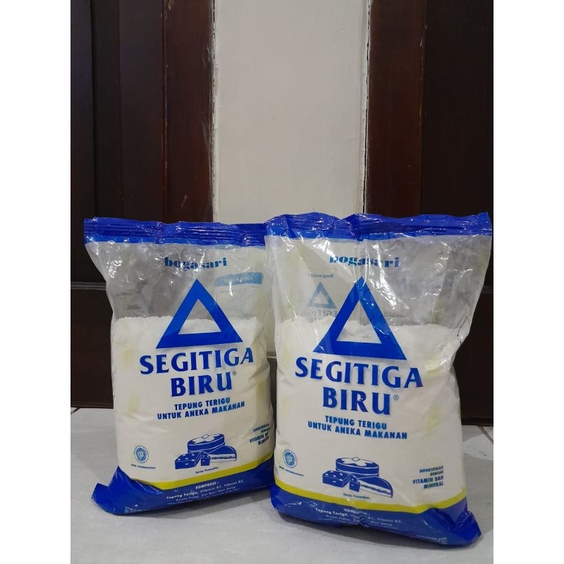 

Tepung Segitiga Biru 1 kg