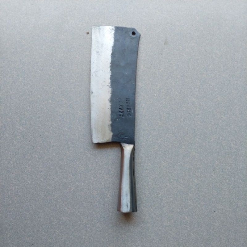 pisau daging dan tulang