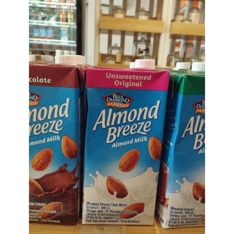 

Susu Almond Breeze 946 ml Unsweetened