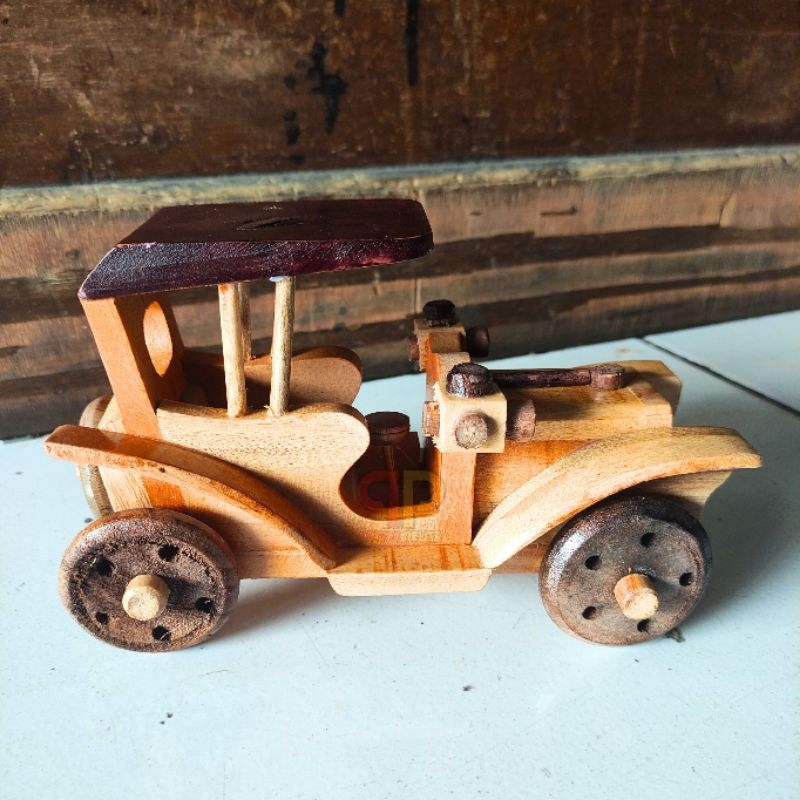 MINIATUR MOBIL KLASIK BAHAN KAYU / PAJANGAN MOBIL KAYU / HADIAH MOBIL KAYU