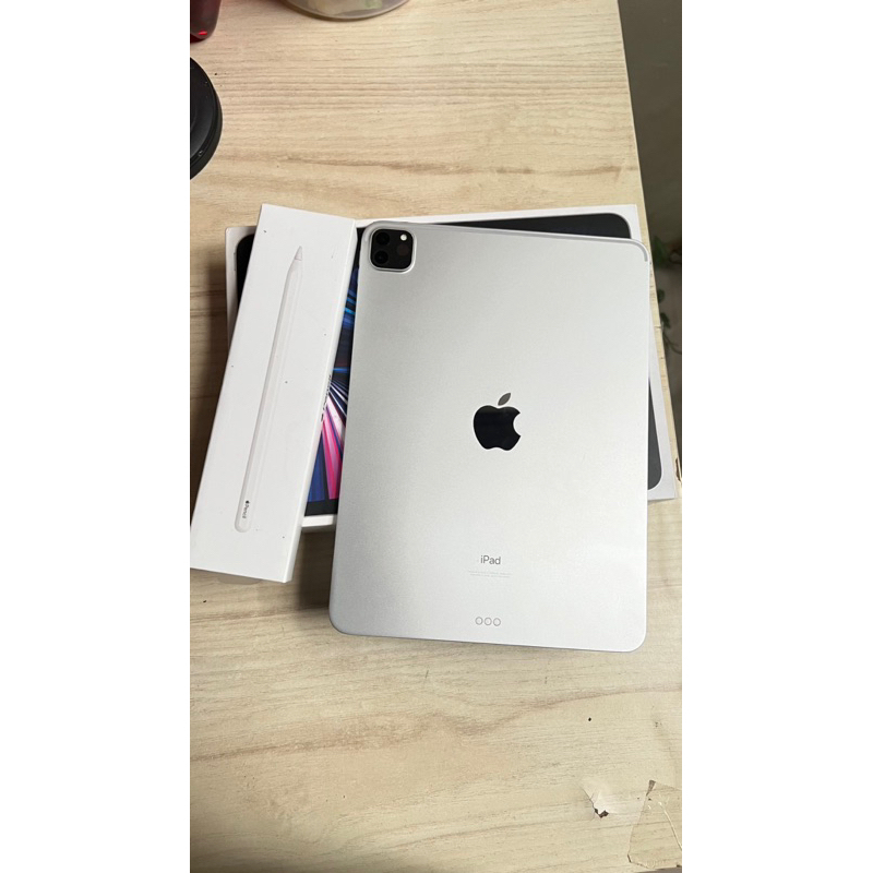 iPad Pro 11 inch 3rd Generation 128GB Silver Wifi Only SECOND + Apple pencil 2nd Gen