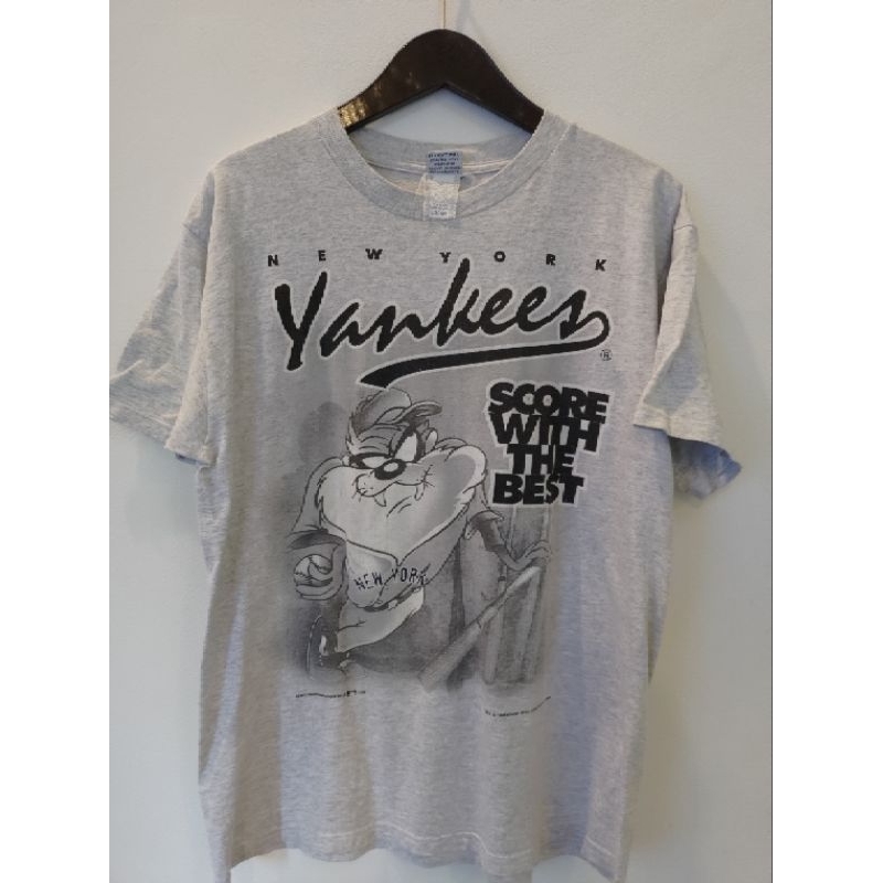 Kaos Second Vintage Yankees (mlb) x looney tunes (Tazmania)©1996